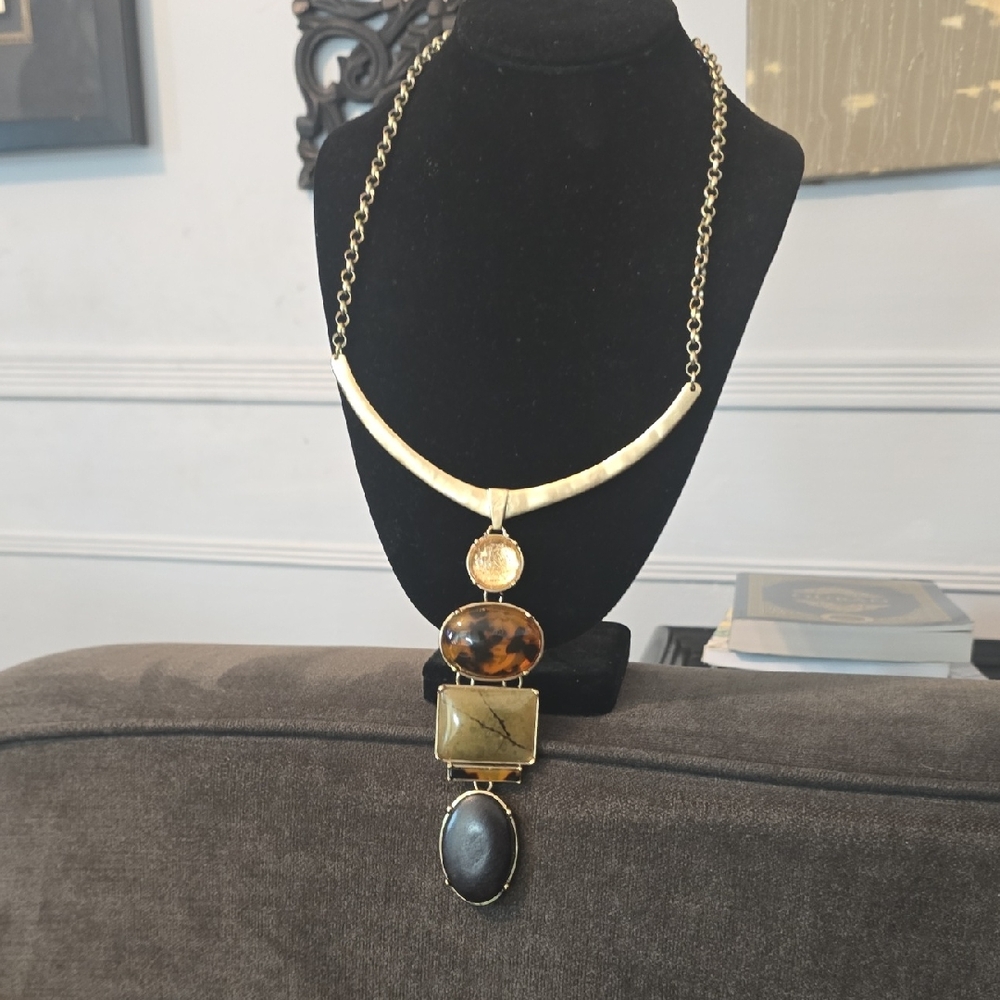 Chico's Elegant Gold and Black Pendant Necklace